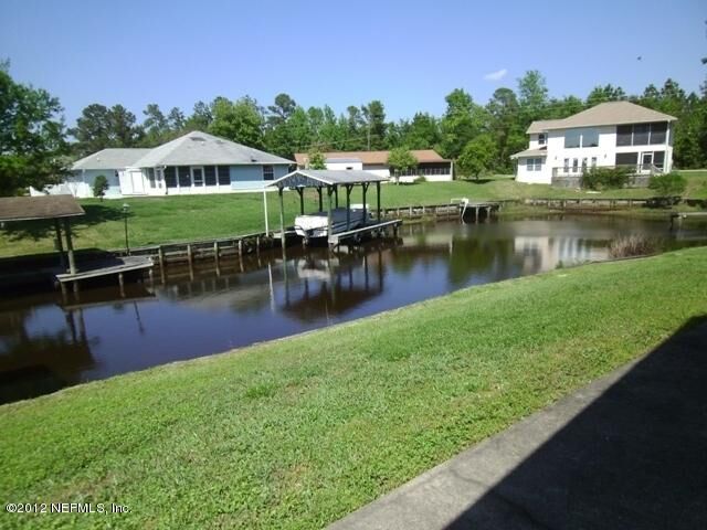 Property Photo: 104 Palm Trail FL 32131