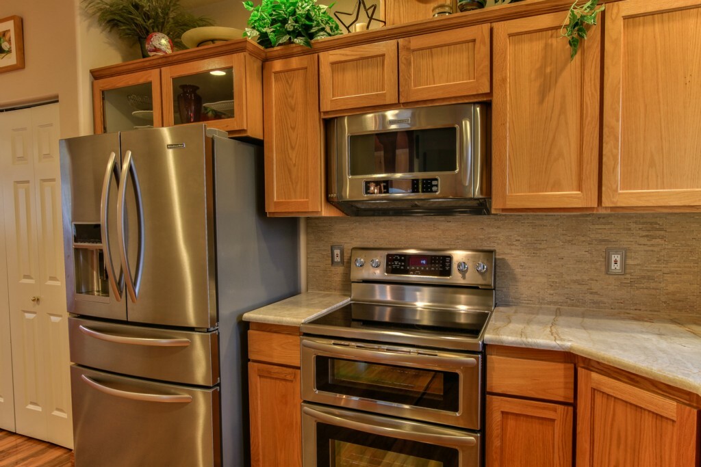 Property Photo: 3803 Ridge Ct WA 98274