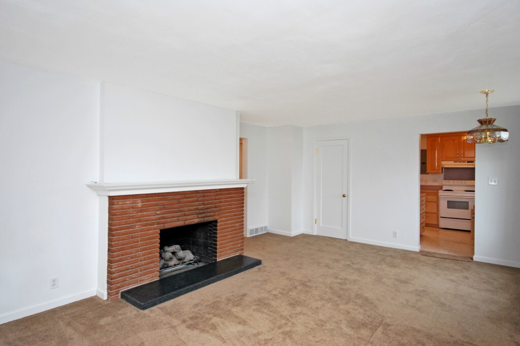 Property Photo: 12732 Dayton Ave N WA 98133