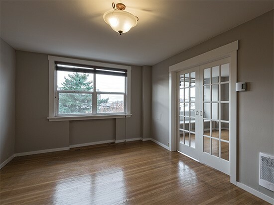 Property Photo:  214 Summit Ave E 401  WA 98102 