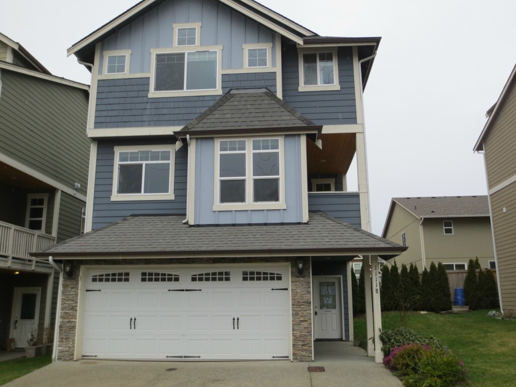 Property Photo: 11118 Paine Field Way 20 WA 98204