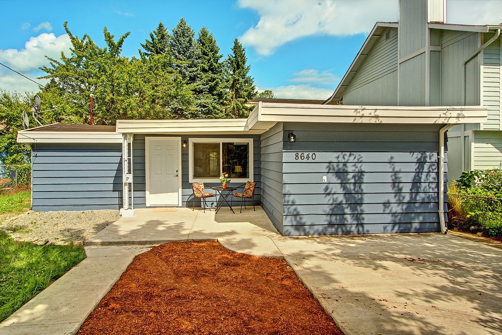 Property Photo:  8640 45th Avenue S  WA 98118 