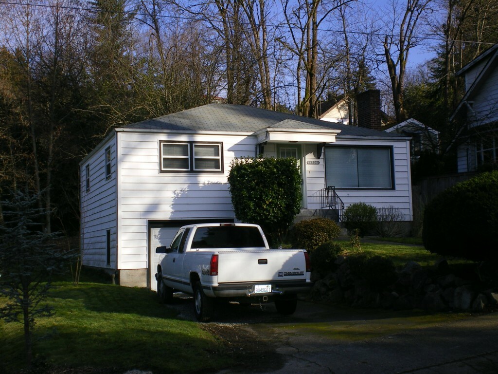 Property Photo:  4708 46th Avenue S  WA 98118 