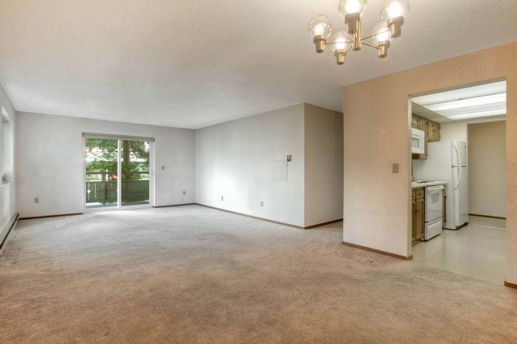 Property Photo:  5601 California  Avenue SW 101  WA 98136 