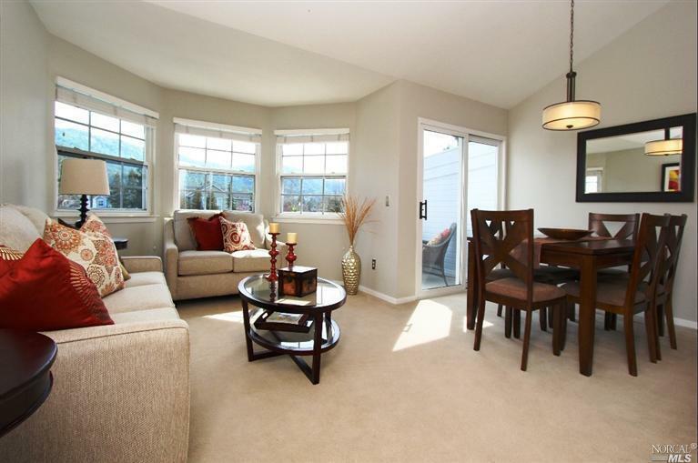 Property Photo:  22 Mariners Circle  CA 94903 