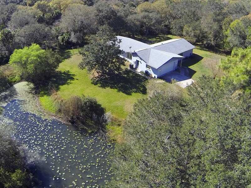 Property Photo: 5084 Rocking Horse Lane FL 34241