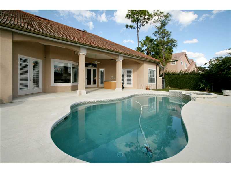 Property Photo:  9780 Camberley Circle  FL 32836 