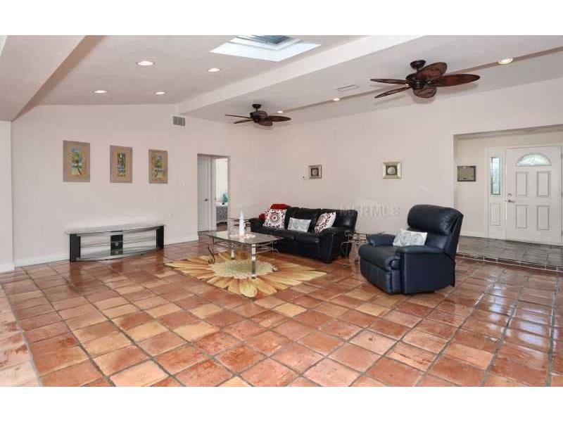 Property Photo:  3414 Old Oak Drive  FL 34239 