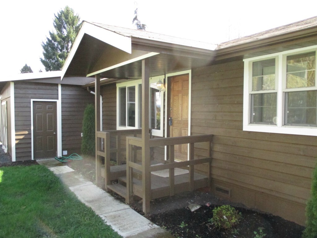 Property Photo: 529 Avenue B WA 98290