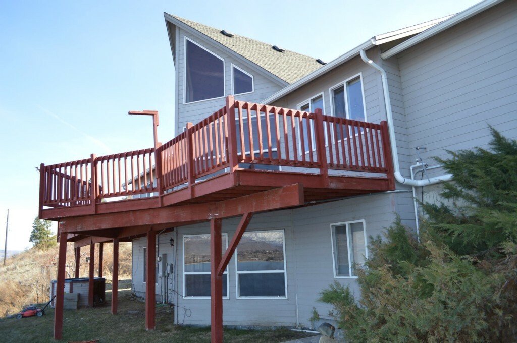 Property Photo: 2527 S Lakeshore Rd WA 98816