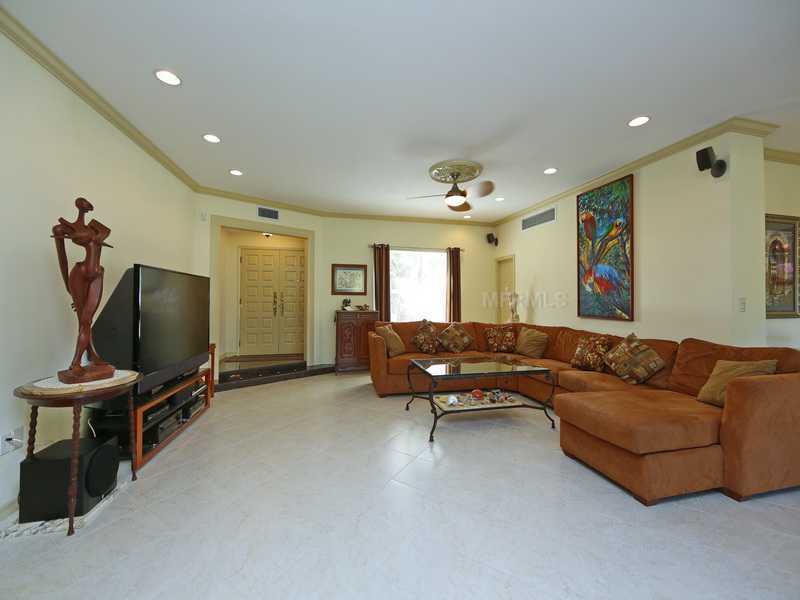 Property Photo:  1719 Shoreland Drive  FL 34239 