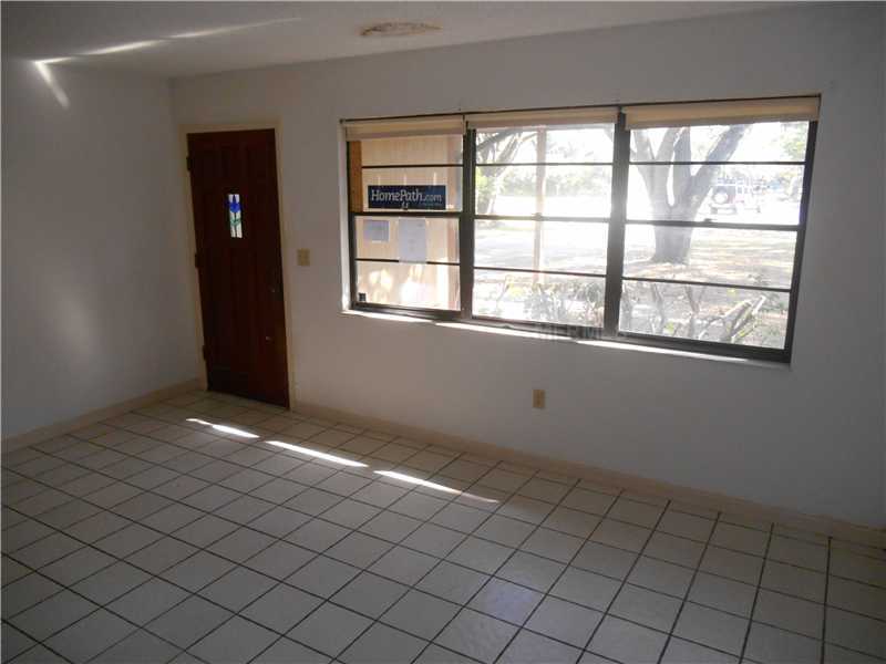 Property Photo: 3304 Swaan Lane FL 34235