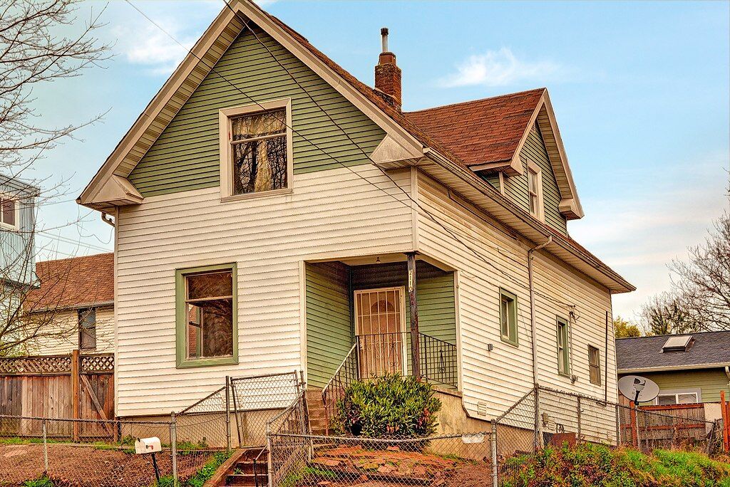 Property Photo:  2110 E Marion Street  WA 98122 