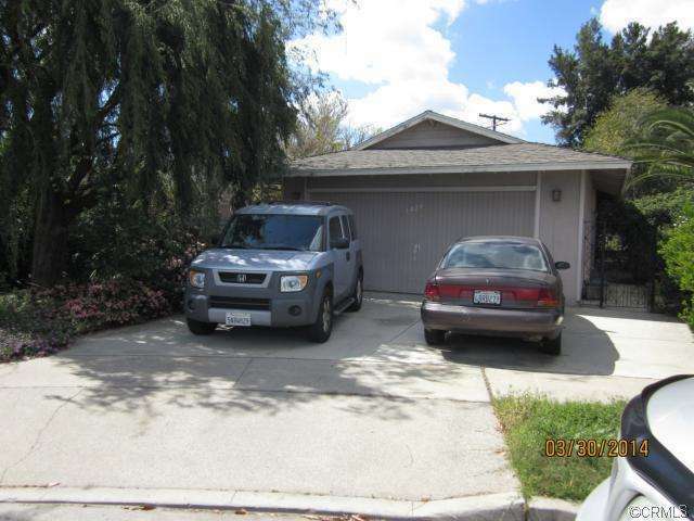 Property Photo: 1424 E Lambda Place CA 92805