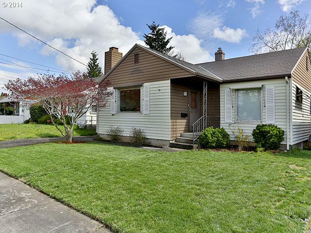 Property Photo:  3254 NE 84th Ave  OR 97220 