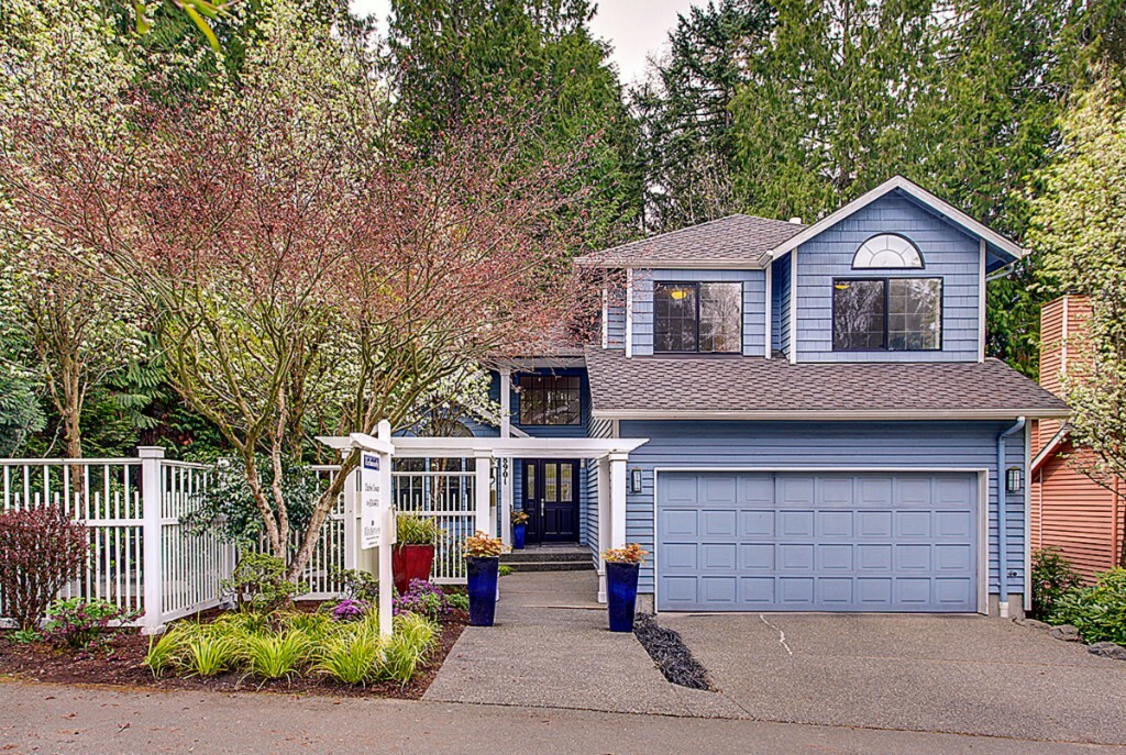 Property Photo:  8901 42nd Ave NE  WA 98115 