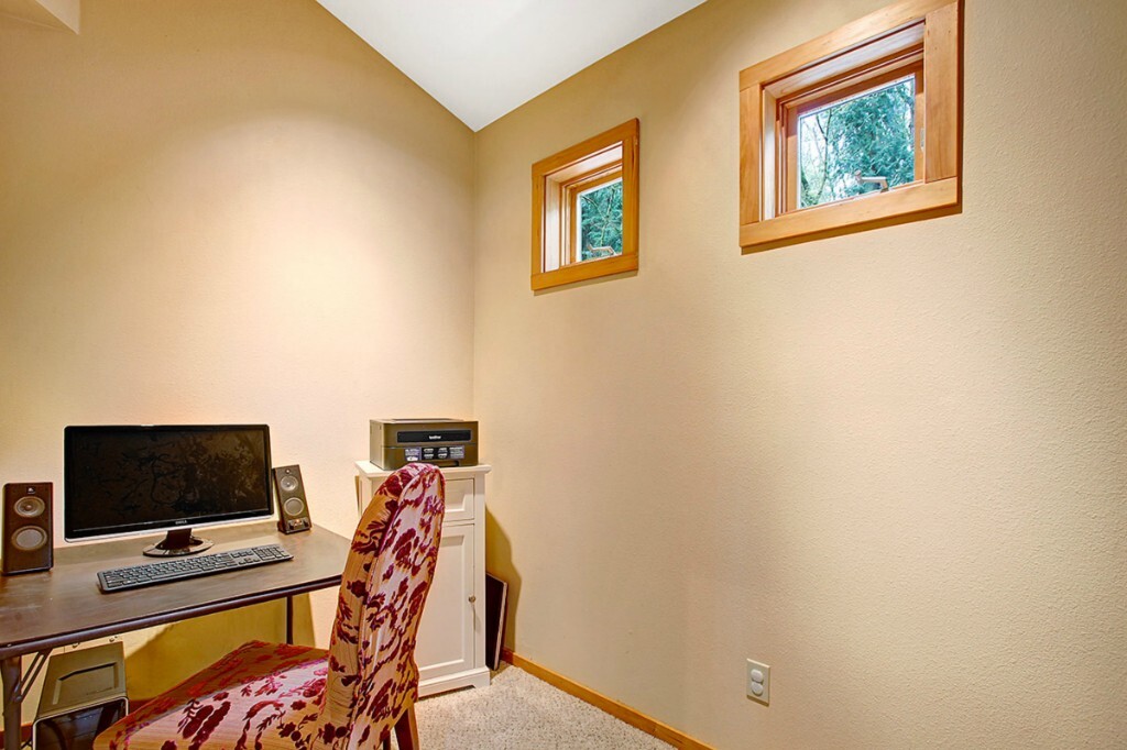 Property Photo: 6520 E Mercer Way WA 98040