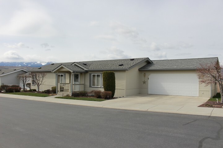 Property Photo: 525 NE Monterey Dr WA 98802