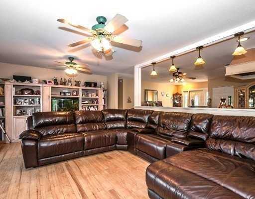 Property Photo:  1479 47th Avenue NE  FL 33703 