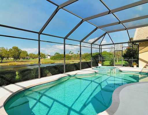 Property Photo:  7423 Spinosa Court  FL 34241 