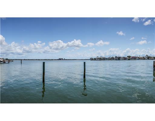 Property Photo: 6371 4th Palm Pt FL 33706