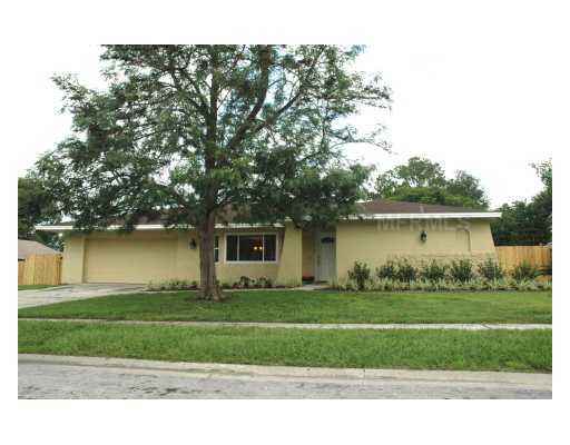 Property Photo:  627 Eastwood Court  FL 32714 