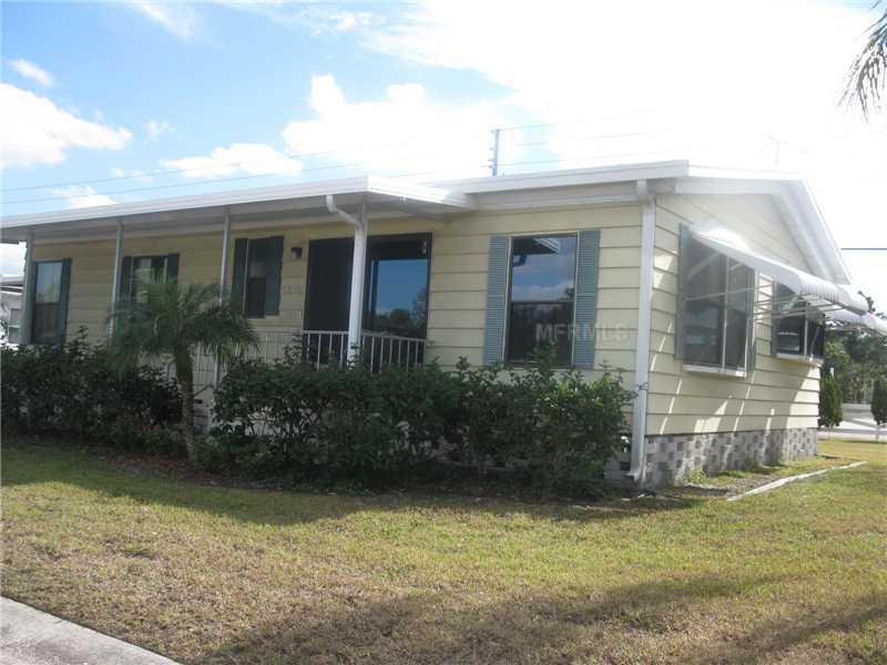 Property Photo: 4505 10th Street Court E FL 34222
