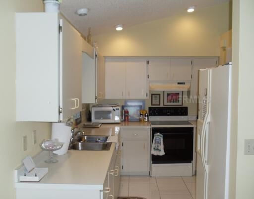 Property Photo:  608 Sugarwood Drive  FL 34292 