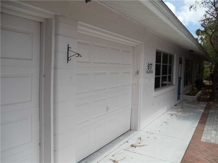 Property Photo:  617 Valencia Road  FL 34285 