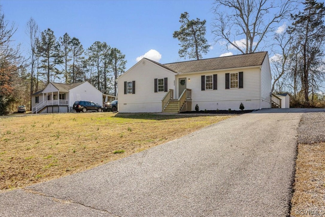 Property Photo:  3812 Chesdin Boulevard  VA 23885 