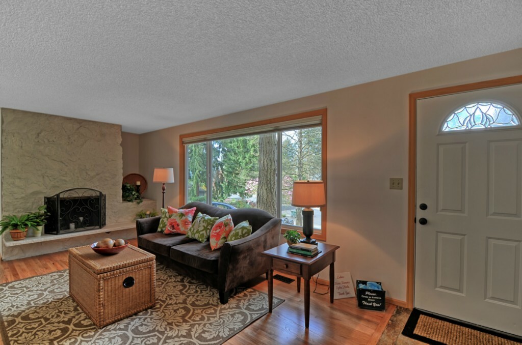 Property Photo:  7343 NE 150th St  WA 98028 