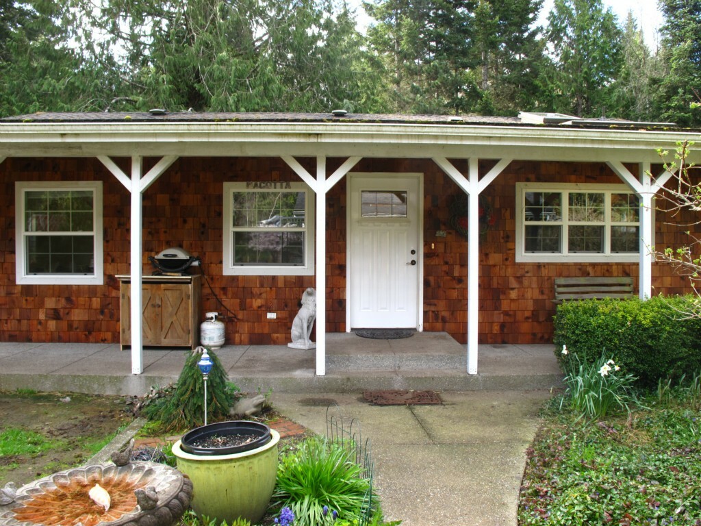 Property Photo:  341 Hudson Rd  WA 98363 