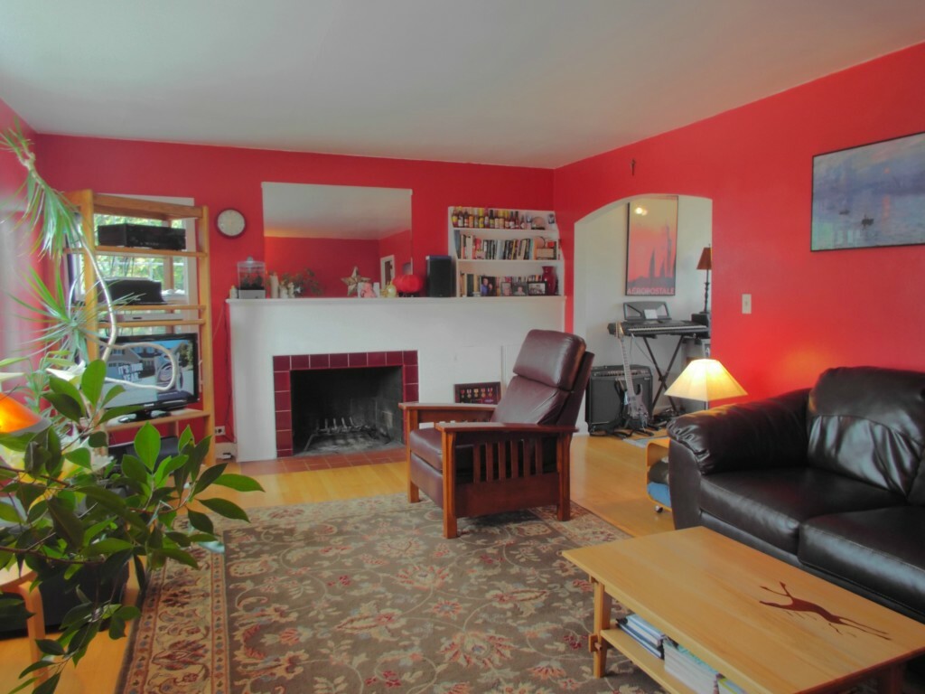 Property Photo: 4319 Terrace Dr WA 98203