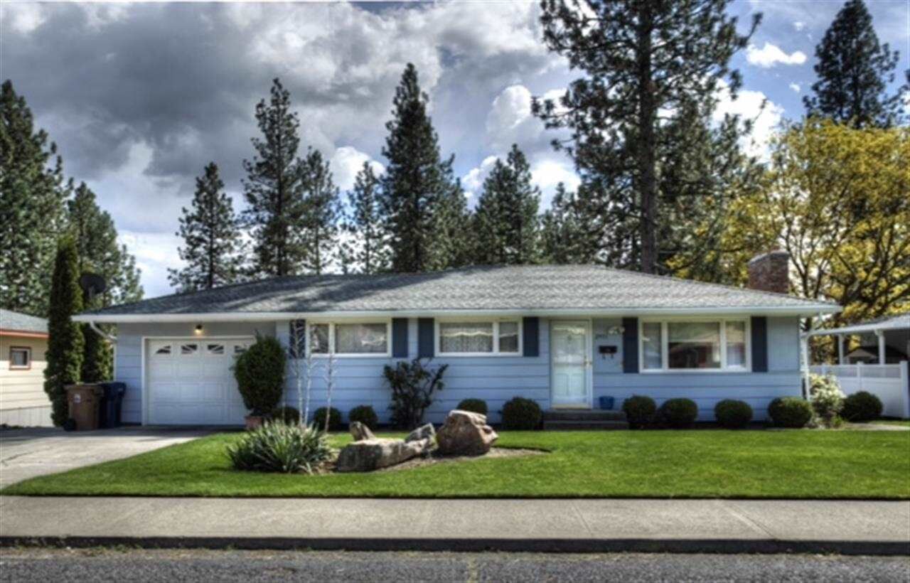 Property Photo: 2931 W Beacon Ave WA 99208