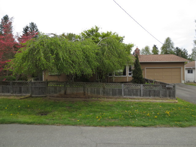 Property Photo: 3115 202nd St SW WA 98036