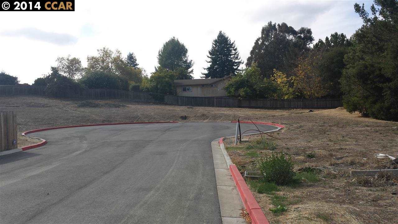 Property Photo:  208 Valley View Pl  CA 94803 