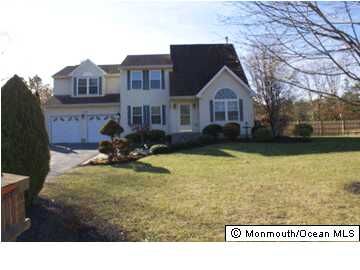 Property Photo:  14 Heathwood Avenue  NJ 08527 