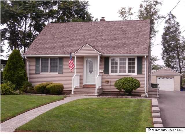 Property Photo:  29 Ovington Avenue  NJ 08817 