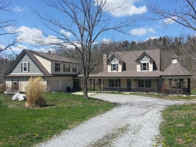 Property Photo: 1620 Herrington Hills KY 40444