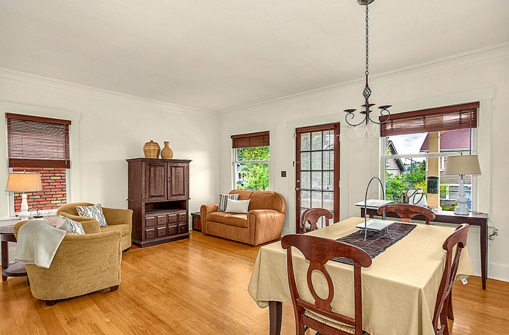 Property Photo: 157 Fulton St WA 98109