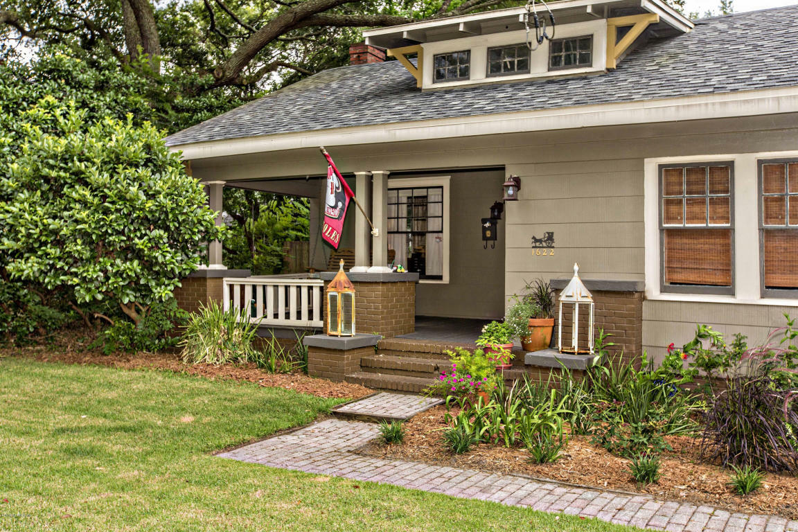 Property Photo: 1622 Minerva Avenue FL 32207