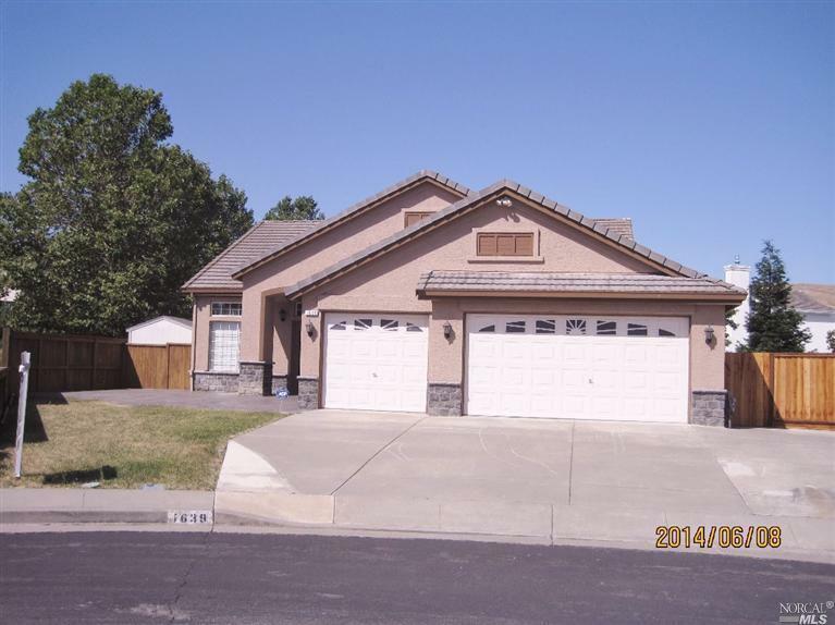 Property Photo: 1639 Shadywood Court CA 94534