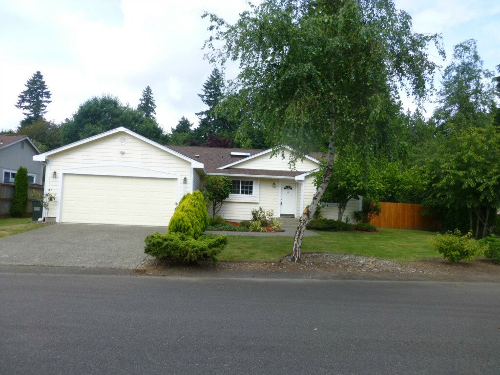 Property Photo: 2221 Three Sisters Ct NE WA 98506