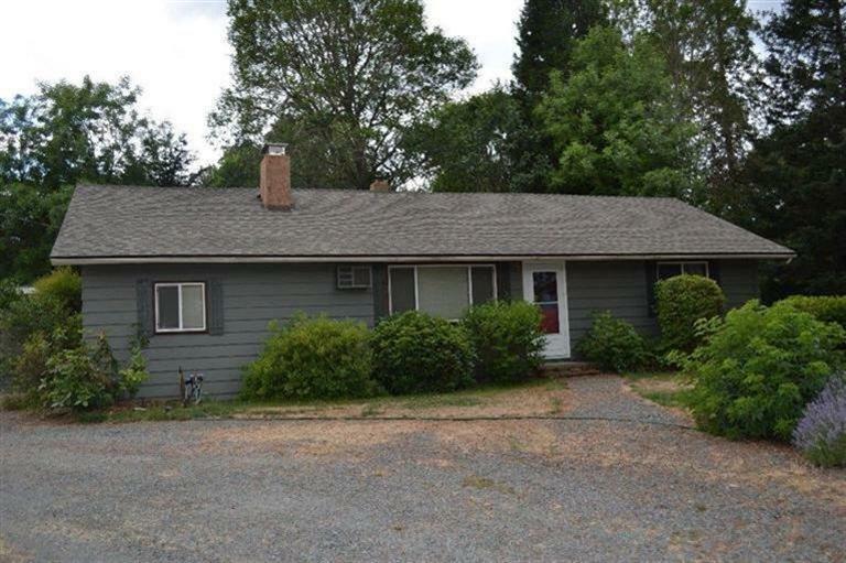 Property Photo: 5666 East Evans Creek Road OR 97537