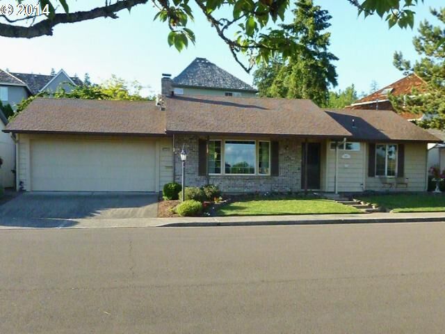 Property Photo:  10555 SW Highland Dr  OR 97224 