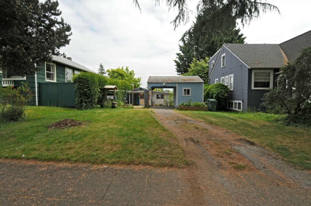 Property Photo:  5738 34th Ave NE  WA 98105 