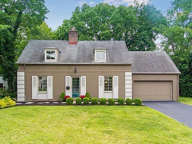 Property Photo:  2451 Club Road  OH 43221 