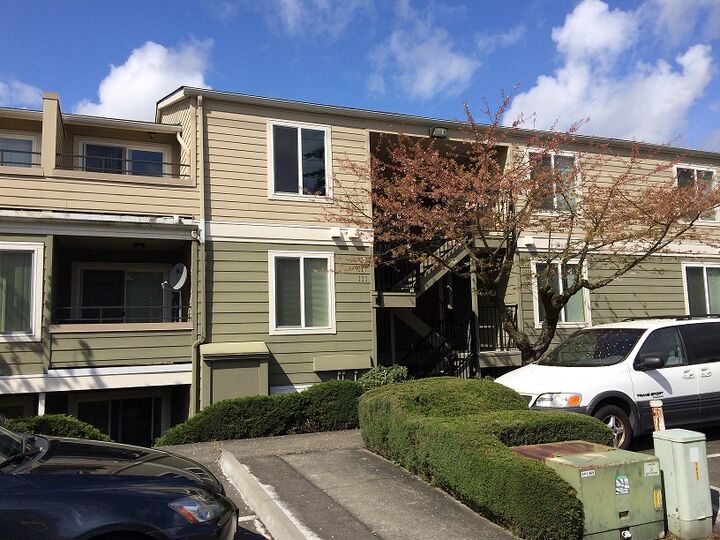 3233 NE 12 Street 313  Renton WA 98056 photo