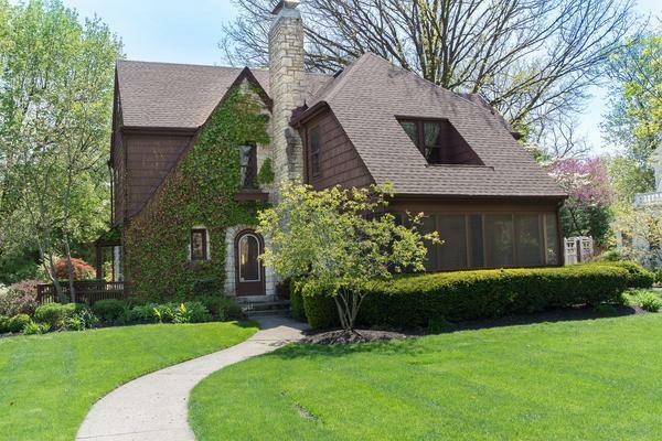 Property Photo:  2467 Plymouth Avenue  OH 43209 
