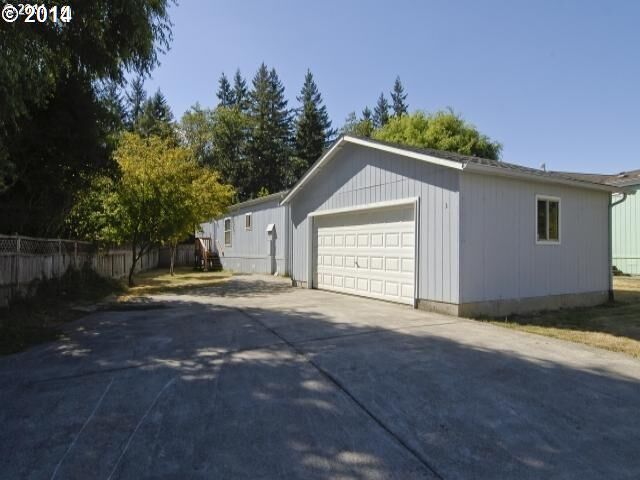 Property Photo: 29720 Jeans Rd OR 97487